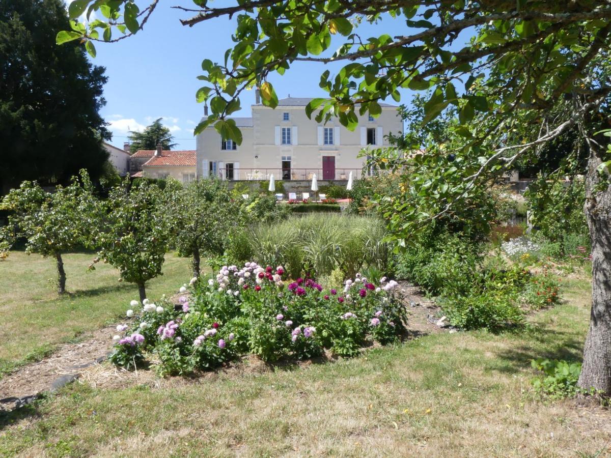 Les Jardins De Xanton Otel Dış mekan fotoğraf