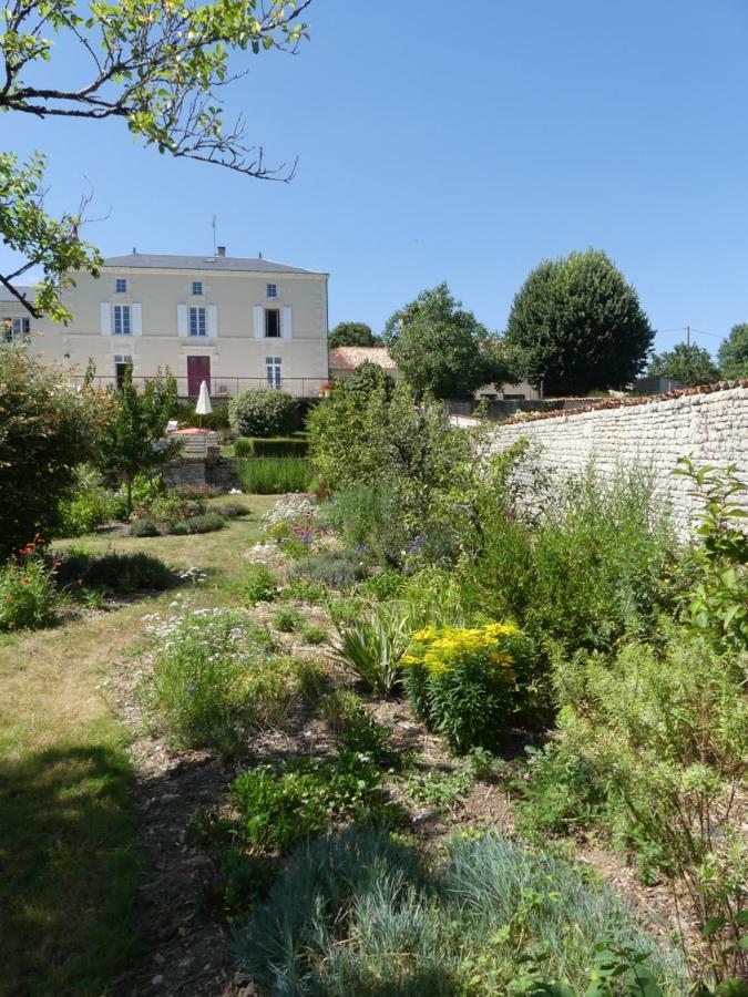 Les Jardins De Xanton Otel Dış mekan fotoğraf